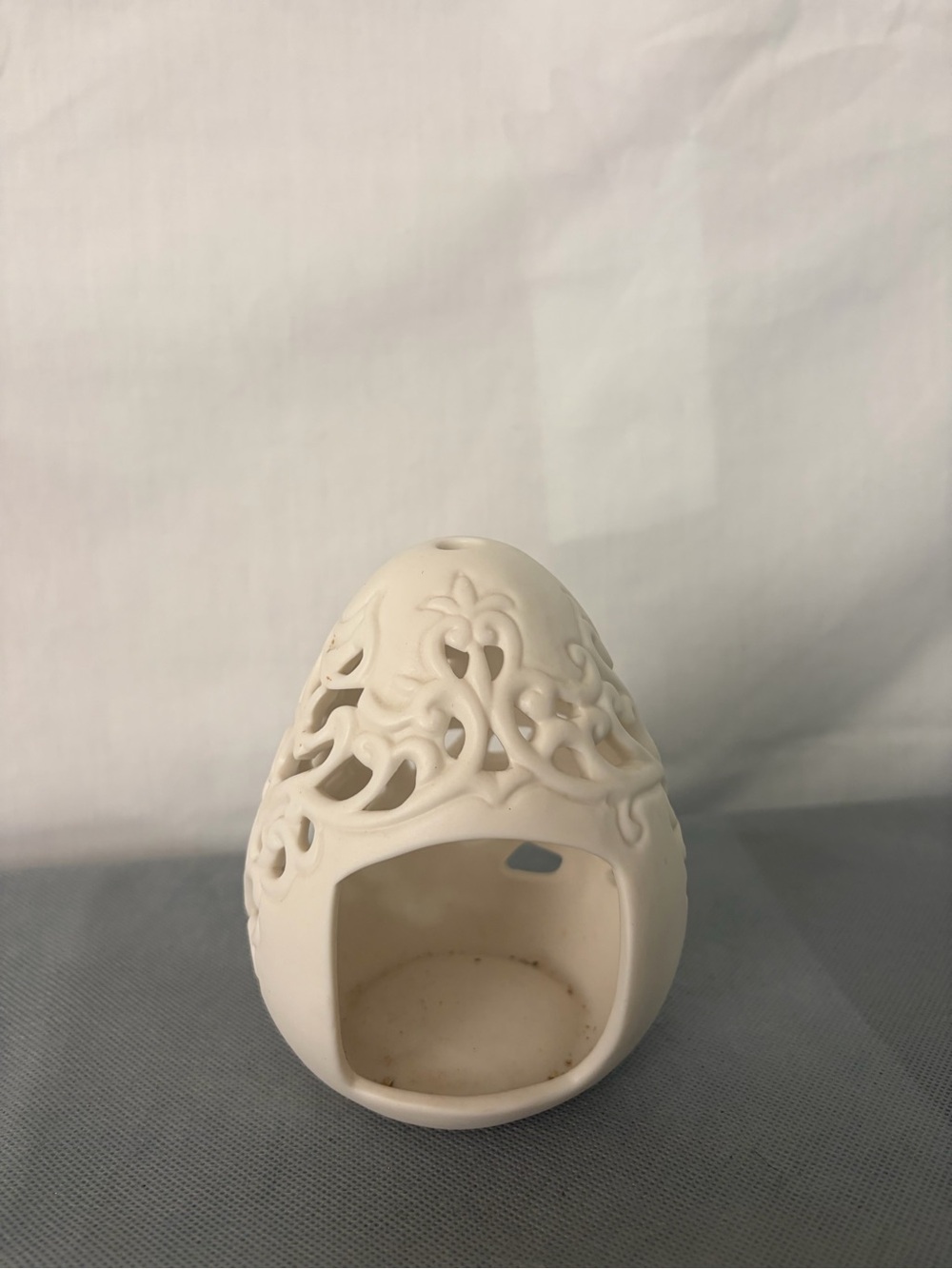 Ceramic White Pierced Lattice Egg Candle Holder Lantern (F163)